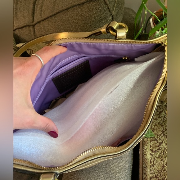 Authentic COACH LUREX METALLIC LEATHER W STUDS ZIP TOP SHOULDER BAG (EUC) - Picture 12 of 16